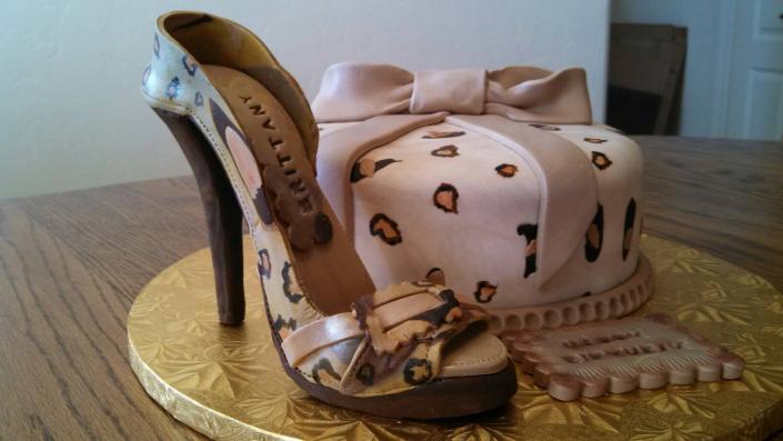 Leopard high heel and matching cake.