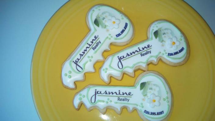 Have your company logo placed on a cookie!  What a "sweet" way to promote your business.